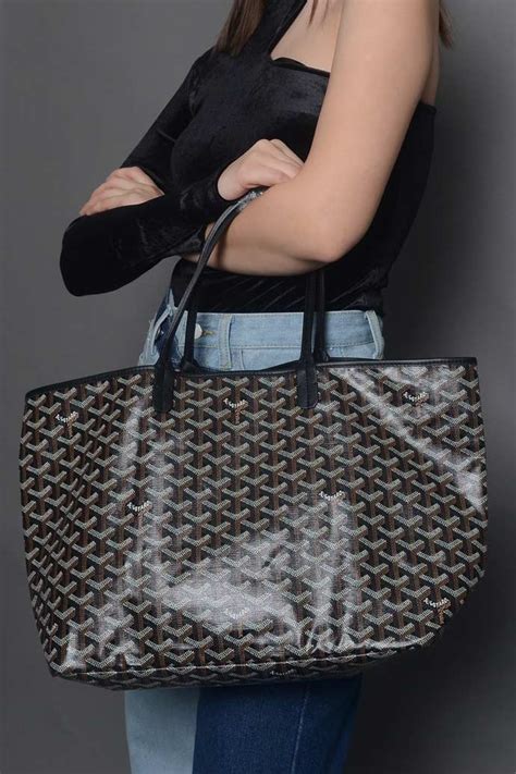 what is the largest goyard tote|Goyard pm tote price.